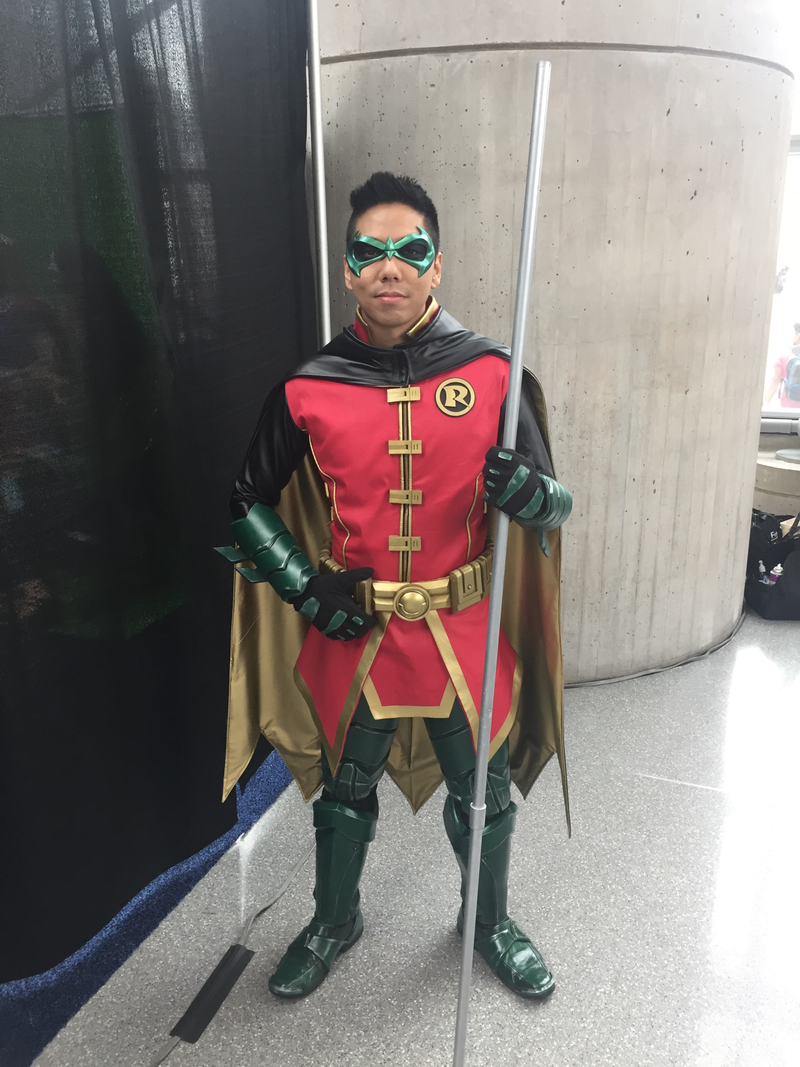 This Damian Wayne Robin outfit was one of the best outfits I saw all day.
